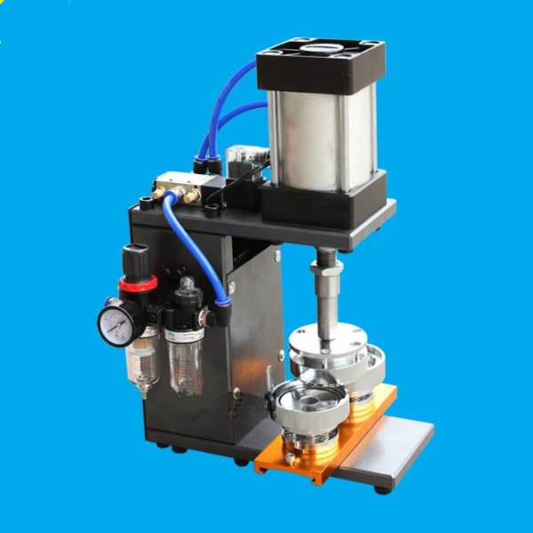 新品自動缶バッジマシーン